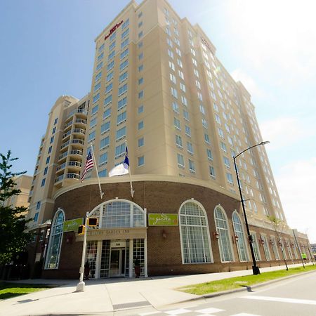 Hilton Garden Inn Charlotte Uptown Exteriör bild