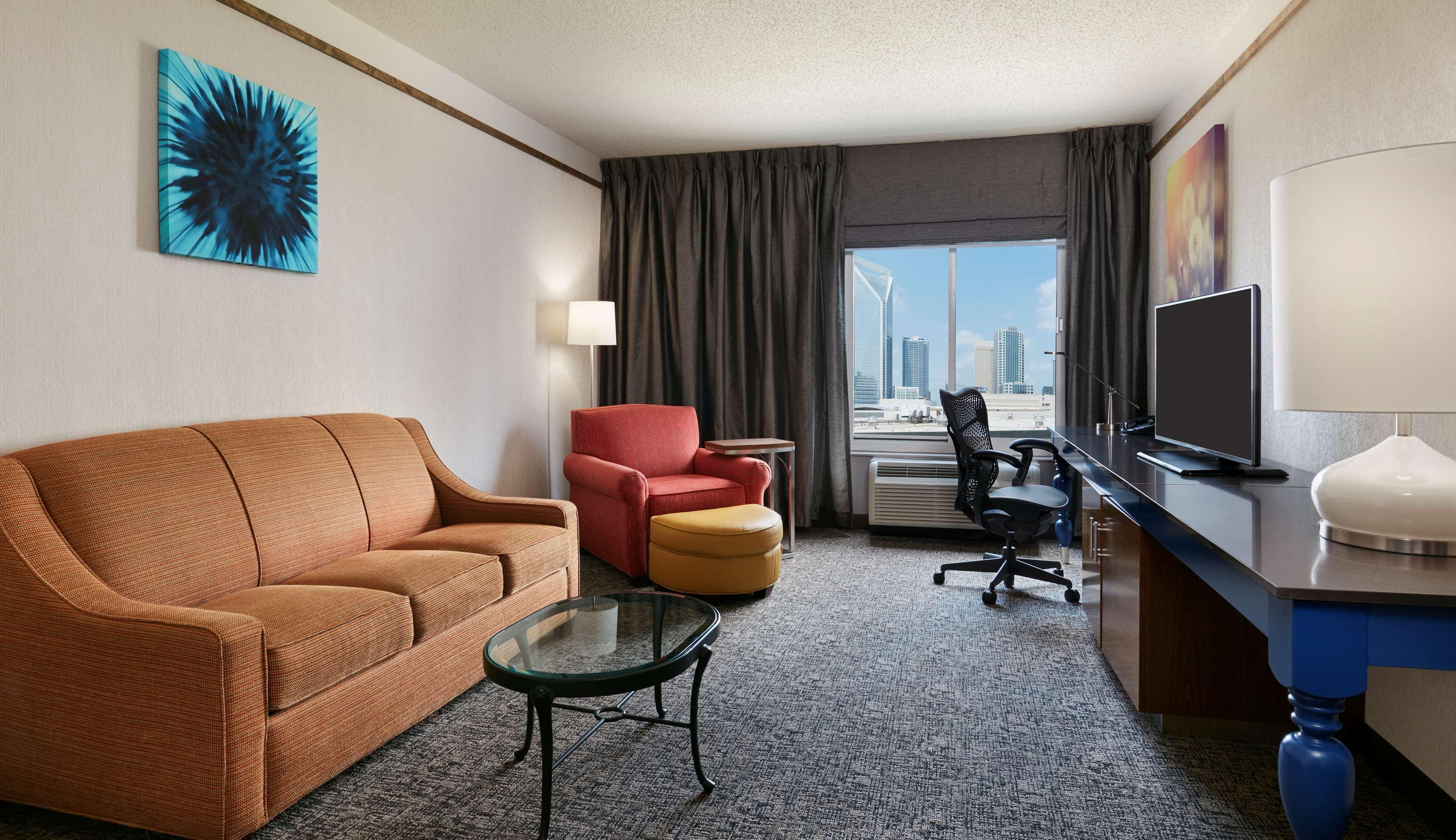 Hilton Garden Inn Charlotte Uptown Exteriör bild