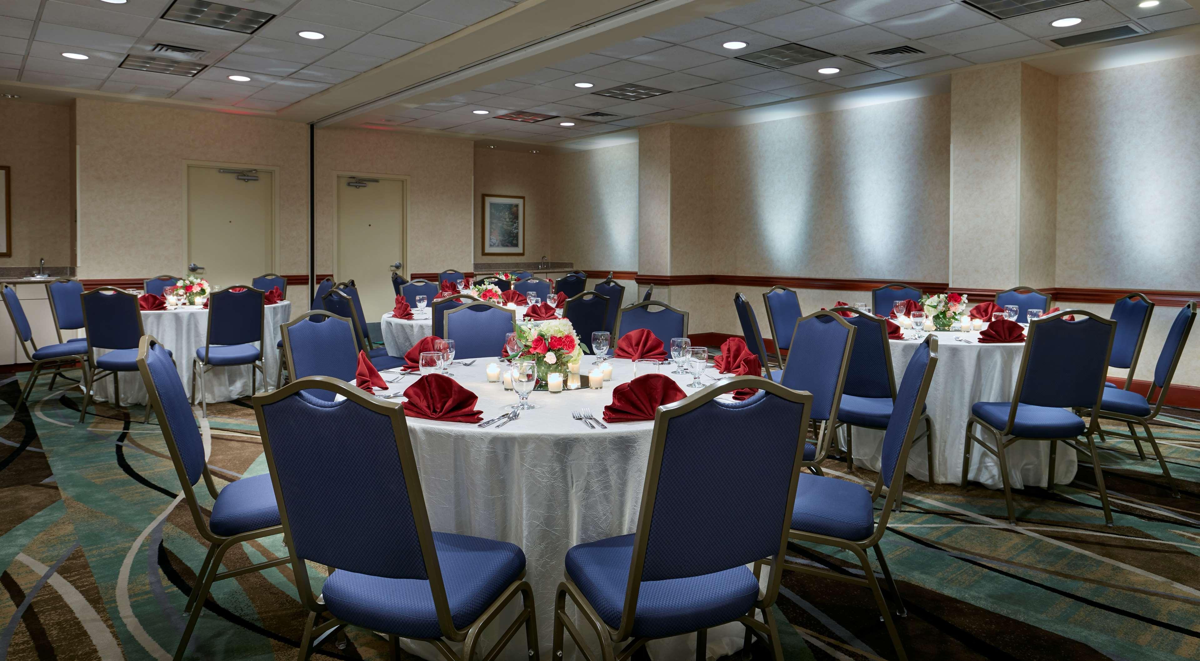 Hilton Garden Inn Charlotte Uptown Exteriör bild