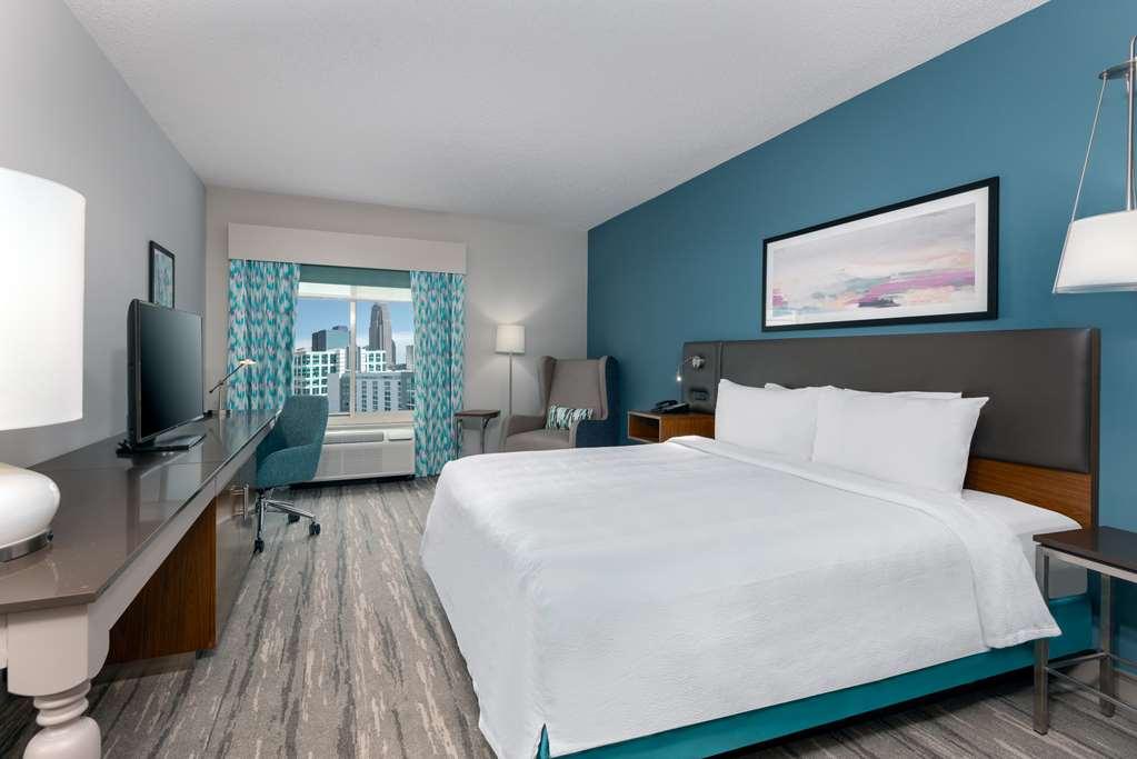 Hilton Garden Inn Charlotte Uptown Rum bild